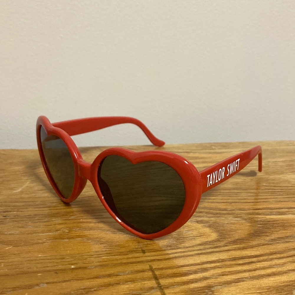 Taylor Swift Red Heart Sunglasses Official NWOT